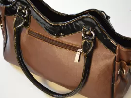 Bolsos Paula Rossi: Versatilidad y Estilo en Viajes con Diseño de Periodista