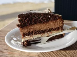 La verdad sobre las tortas de aceite y algarrobo: calorías, peso y lugares de venta.