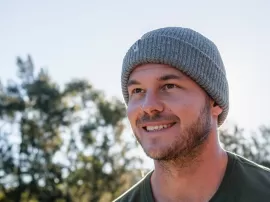 Diferencia entre mechas con gorro y papel aluminio y opciones para hacerlas en casa.