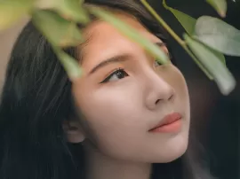 Maquillajes naturales y libres de parabenos para una belleza saludable.