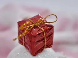 10 alternativas baratas y creativas para sorprender a tu amigo invisible en Navidad.