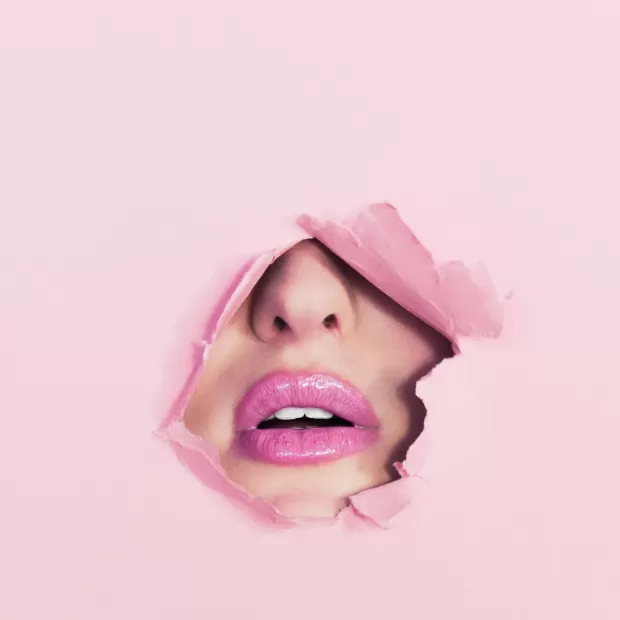 base maquillaje tono rosado