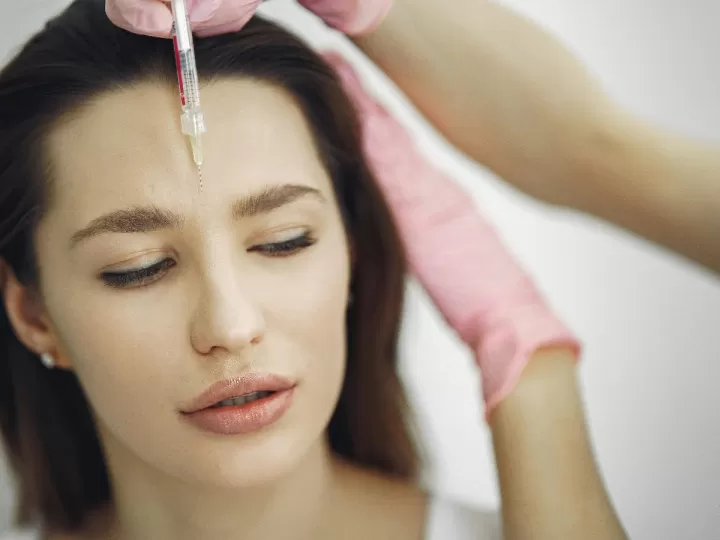 cejas botox mal puesto