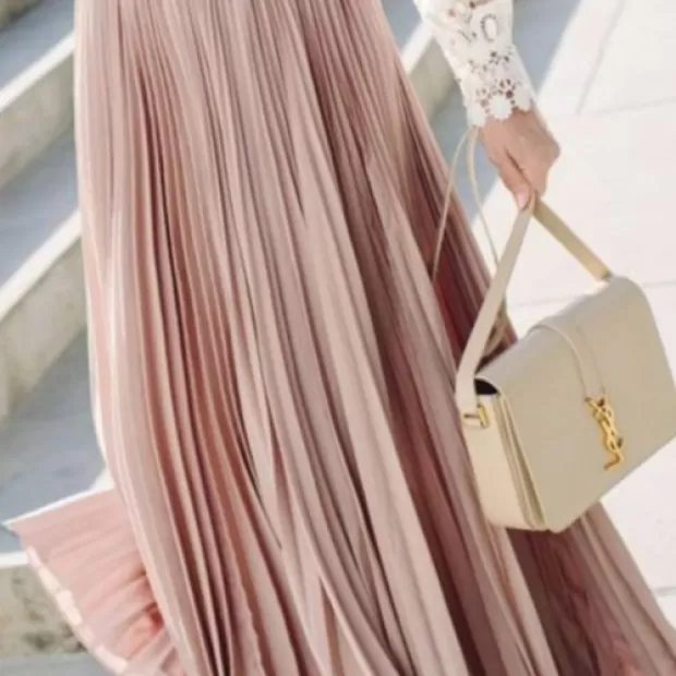 Como combinar falda plisada para Boda