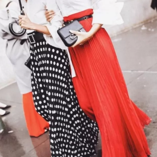 Como combinar falda plisada para Boda