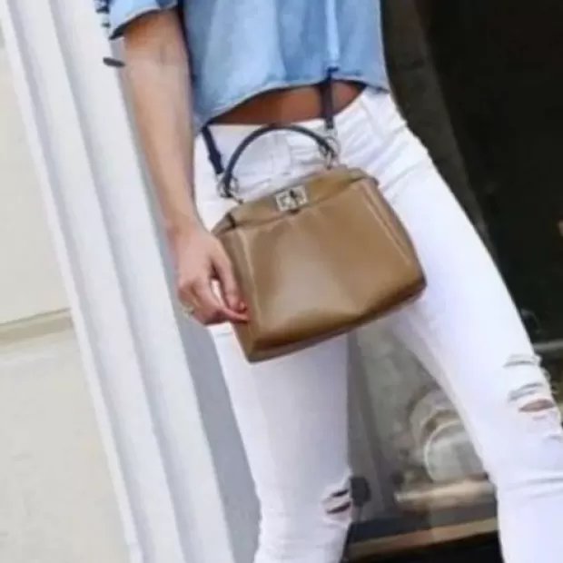 Como combinar pantalón blanco mujer