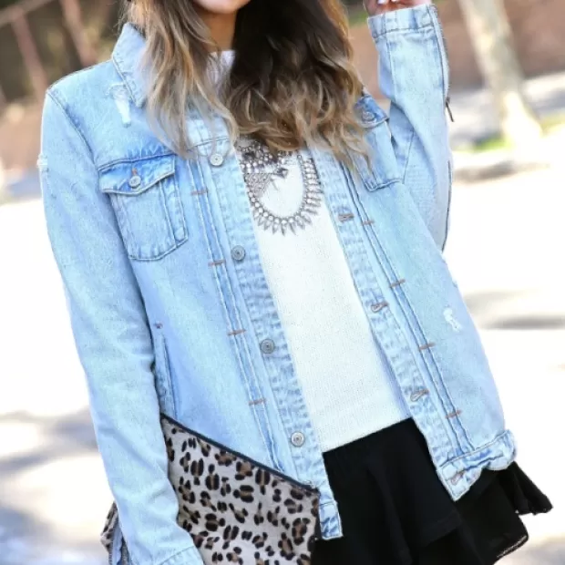 Como combinar una chaqueta vaquera mujer