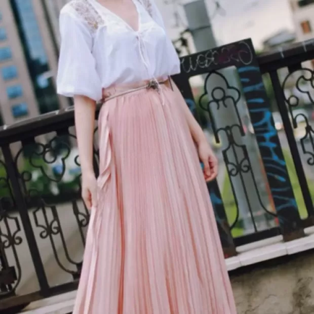 Como combinar una falda larga ajustada