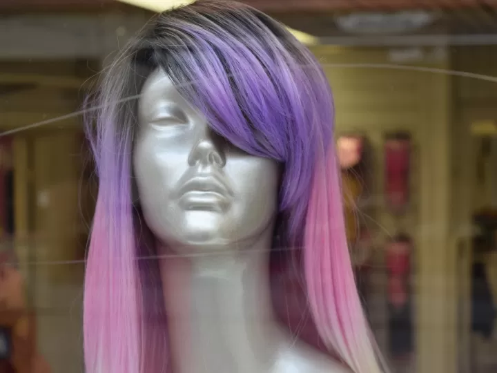 es normal tener pelo en el ano soy mujer