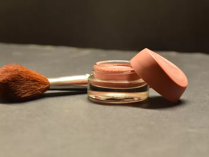 eyeliner marron essence