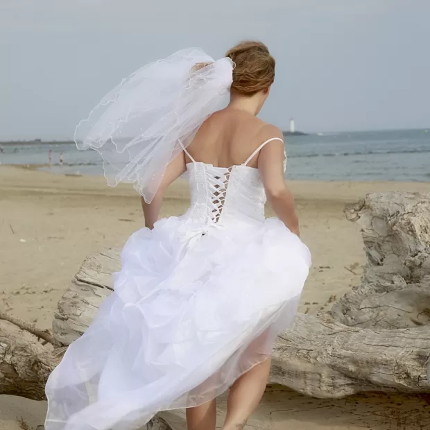 ir a una boda sin traje