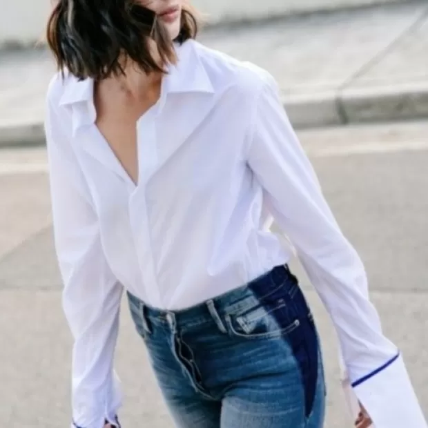 Look camisa blanca y vaqueros mujer