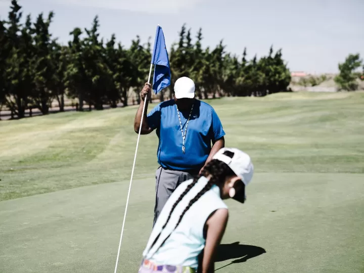 red practica golf