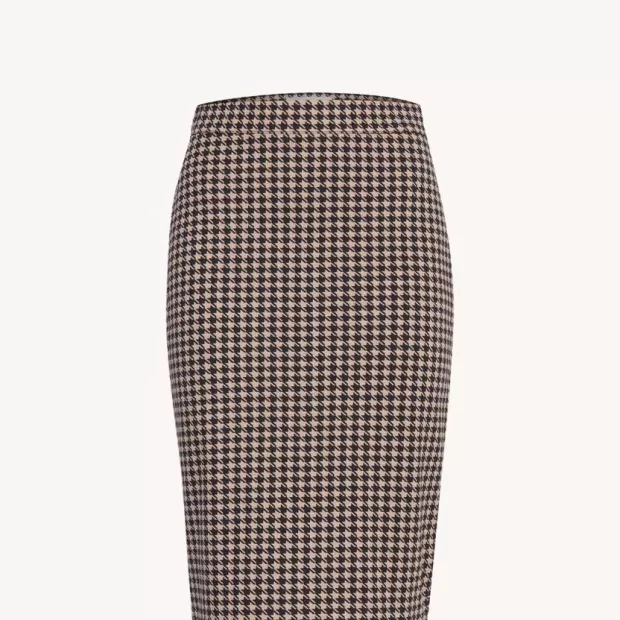 Te contamos todo sobre la tendencia pata de gallo que inunda este otoño